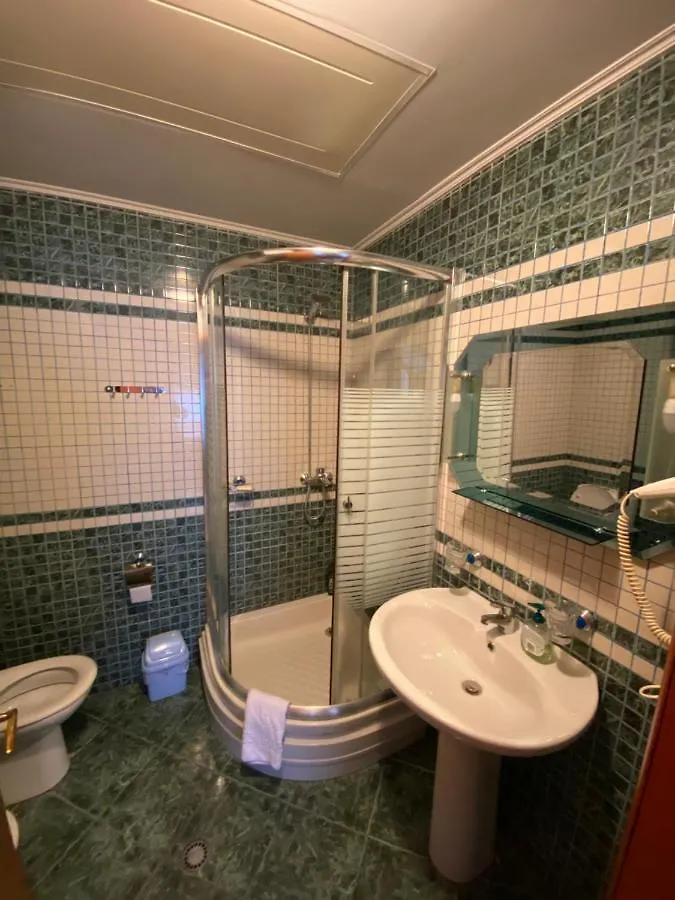 Rooms Dionis Tirana Albânia