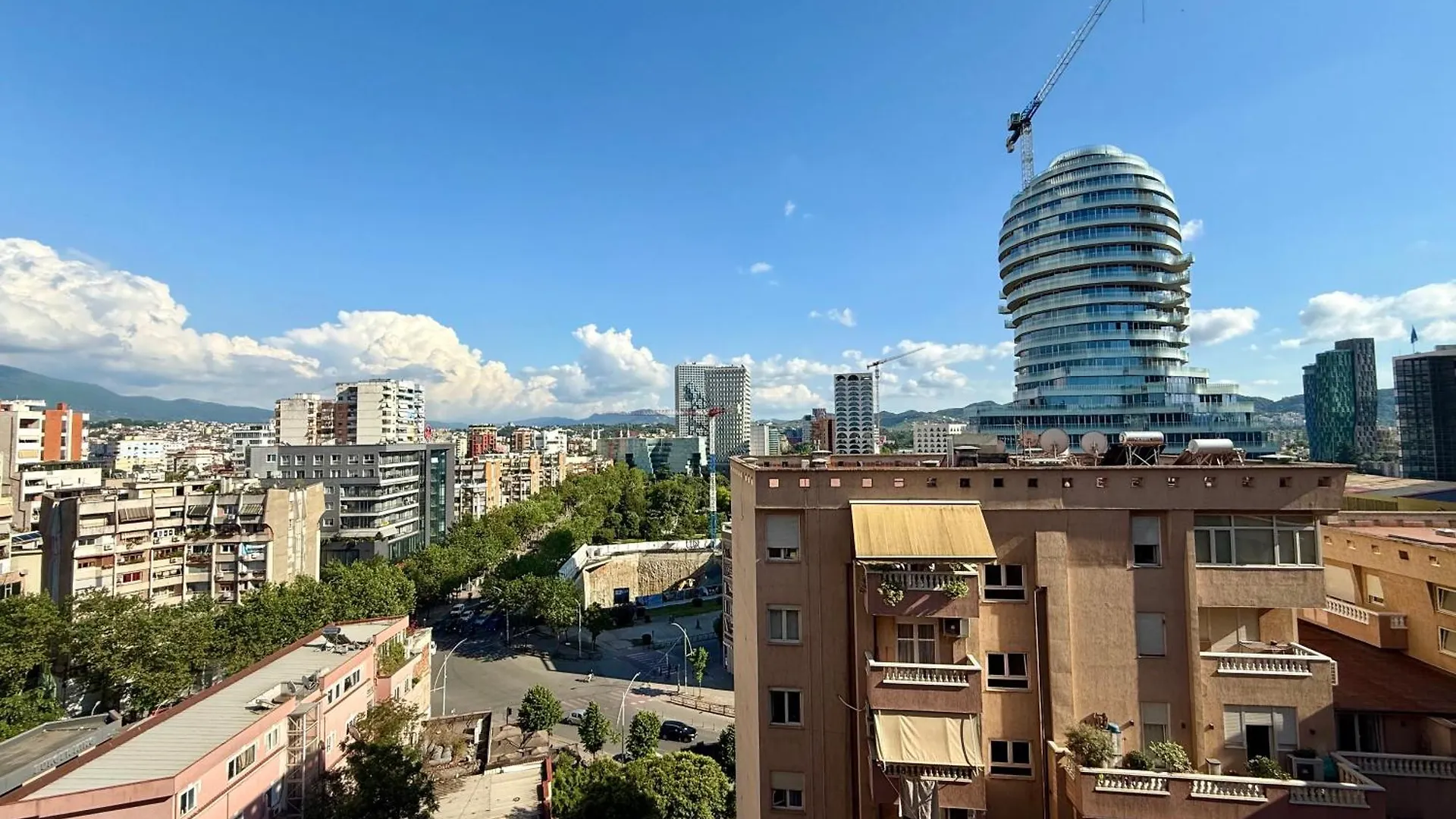** بيت ضيافة Rooms Dionis تيرانا ألبانيا
