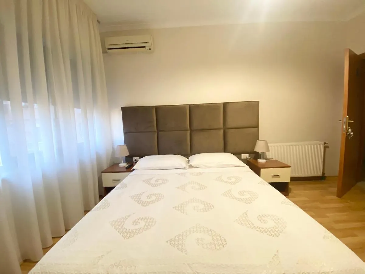 ** Gasthuis Rooms Dionis Tirana Albanië