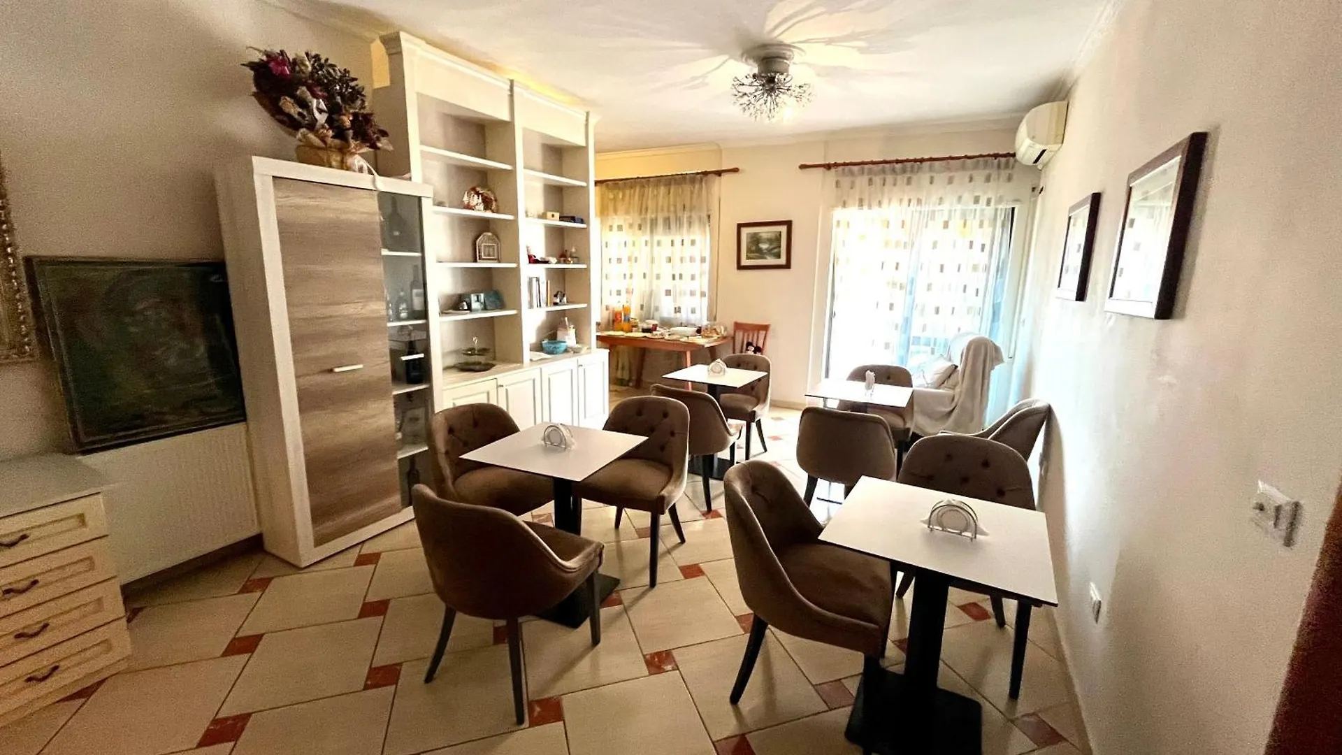Rooms Dionis Tirana Albánia