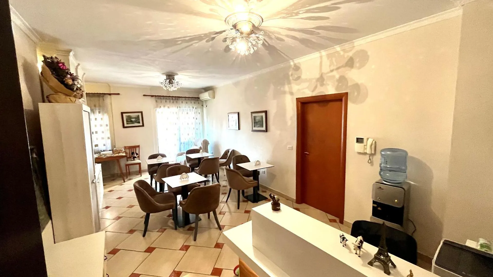 Rooms Dionis Tirana Albánia