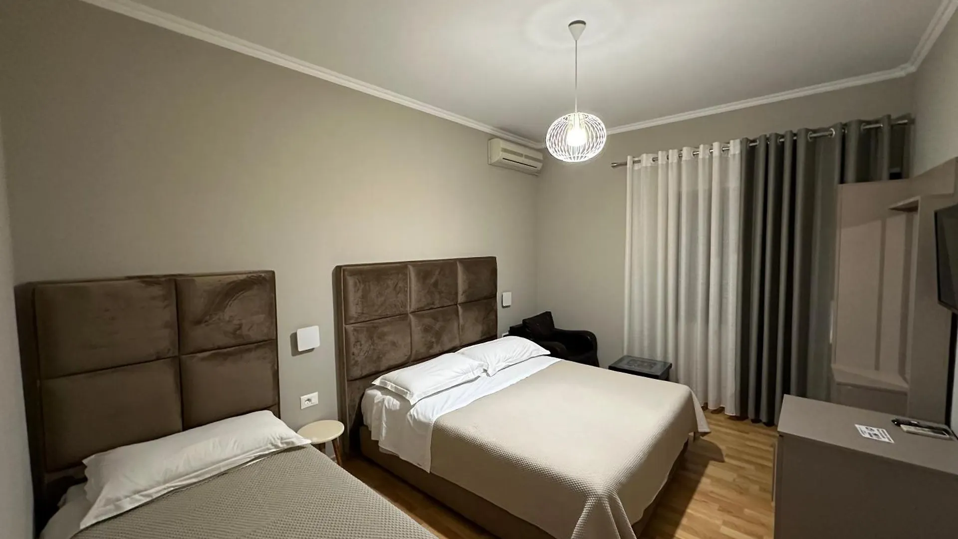 Rooms Dionis Tirana Gasthuis