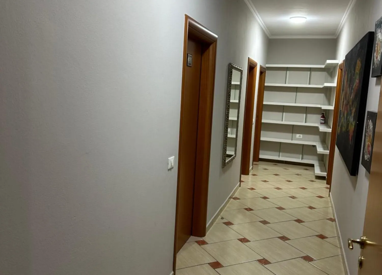 Rooms Dionis Tirana 2*,  Albanië