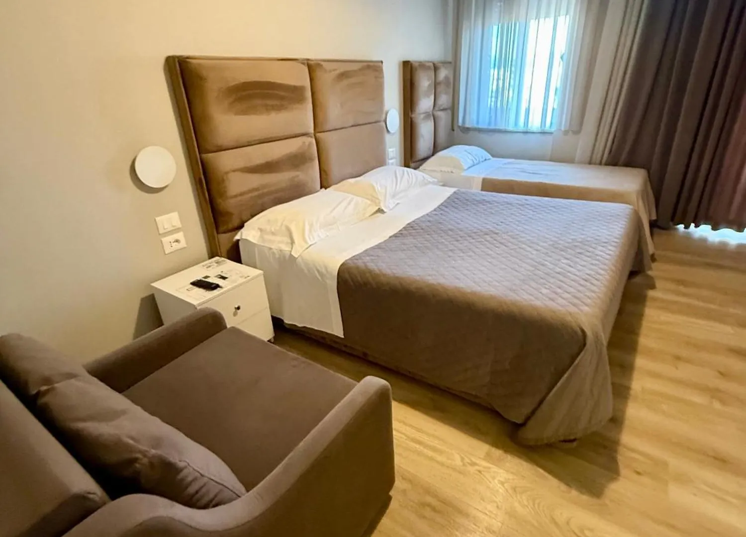 Rooms Dionis Tirana Gasthuis