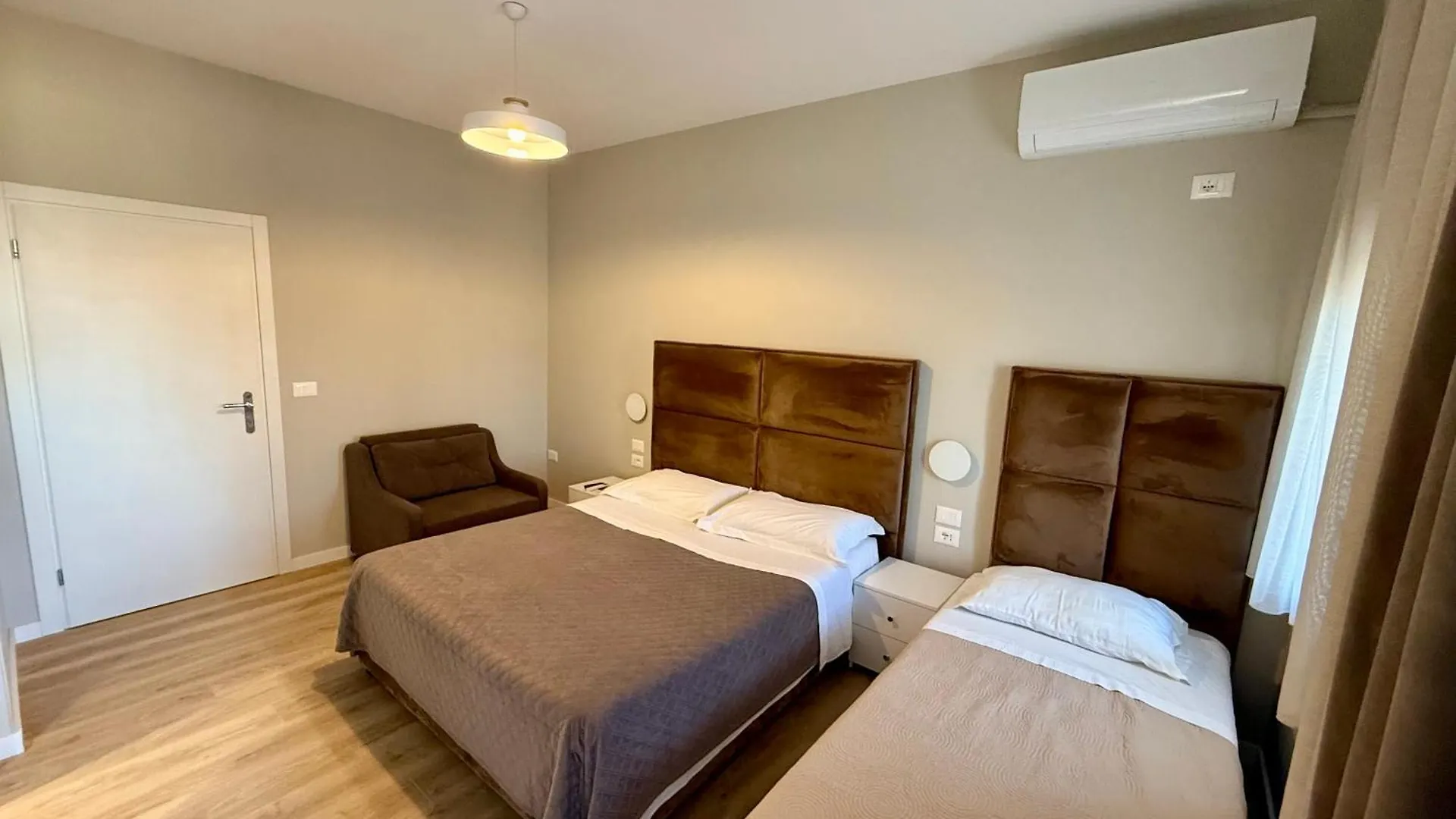 Rooms Dionis Tirana Gasthuis