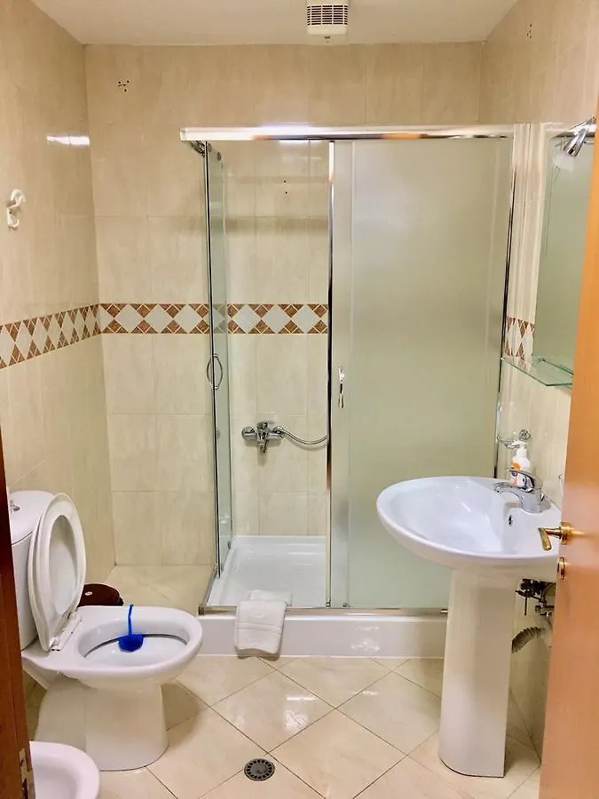 Vendégház Rooms Dionis Tirana